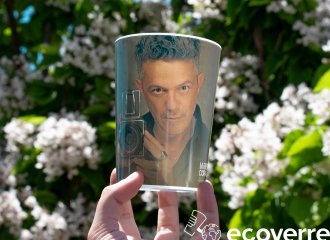 L'artiste Alejandro Sanz et Reforesta plantent 3900 arbres avec les avantages des gobelets réutilisables