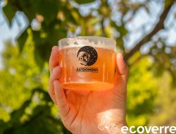 Véral Astromona celebrates with reusable ECO BODEGA cups!